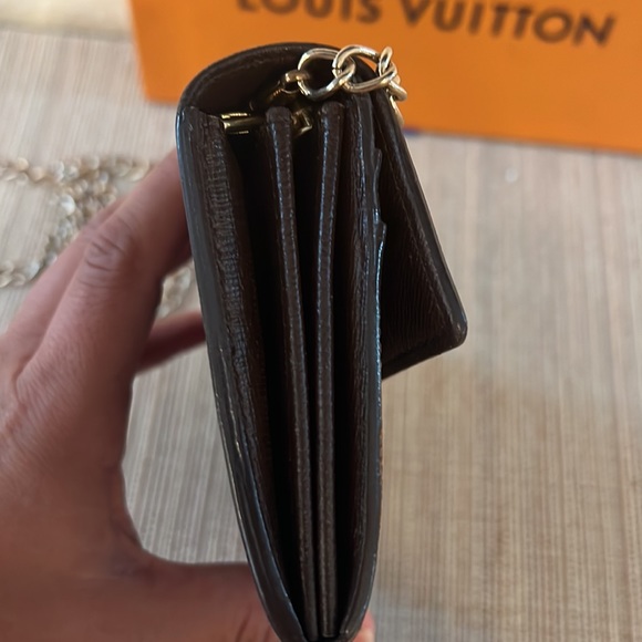 Louis Vuitton wallet - Picture 5 of 9